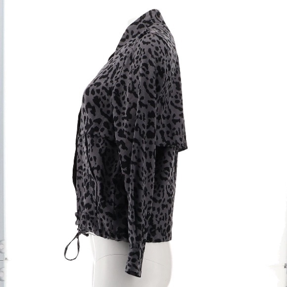 We Living in Yellow Utility Jacket Graphite Leopard - Picture 4 of 7